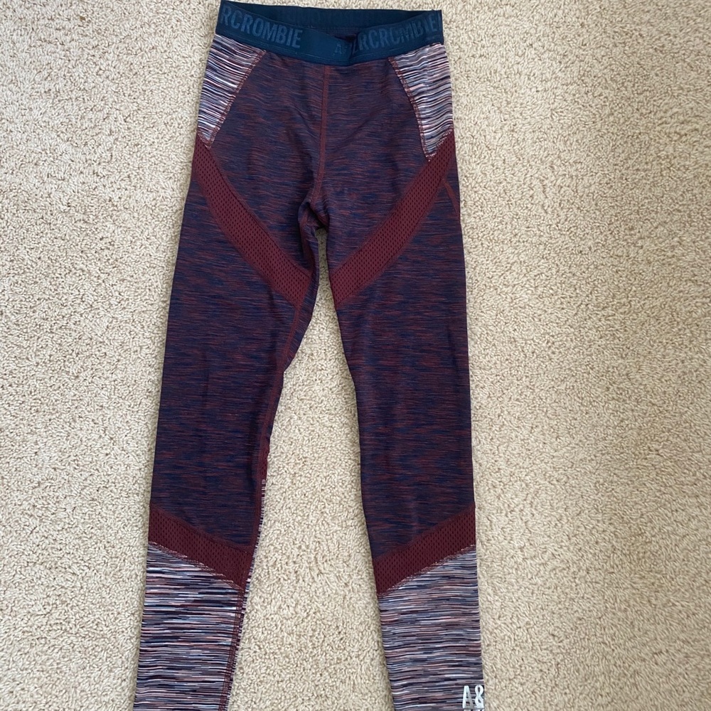 abercrombie maroon athletic leggings